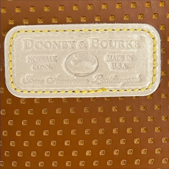 Dooney & Bourke Cabrio Tan Cream Perforated Leather Shoulder Bag - Picture 4 of 10